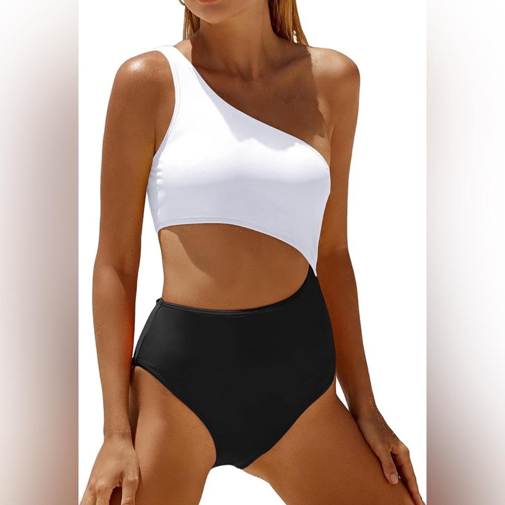 One piece swimsuit